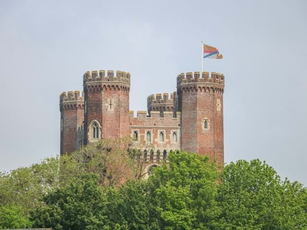 8 Castle View