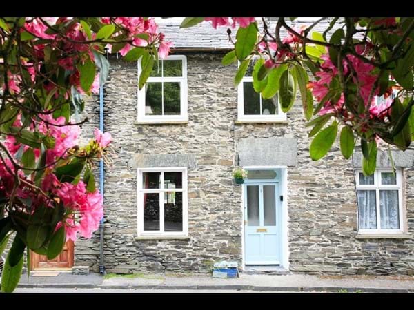 Stone Cottage at Staveley