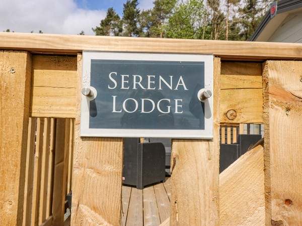Serena Lodge