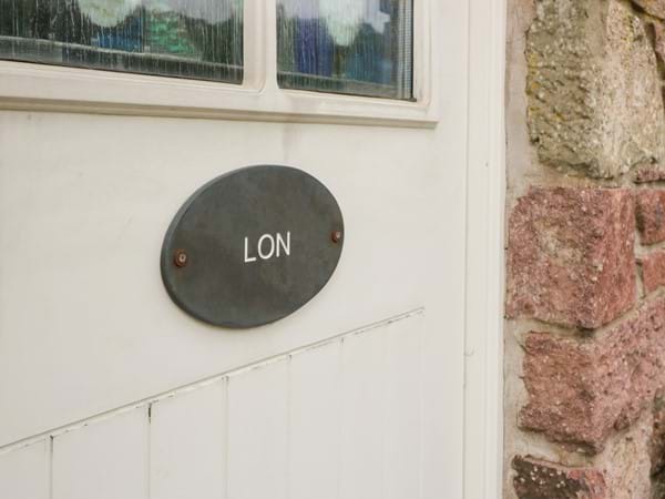 Lon Cottage
